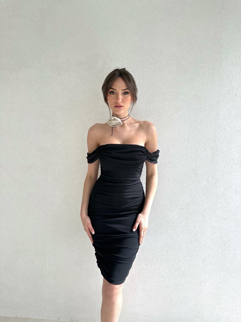 Düşük Omuz Göğüs Detaylı Drapeli Adella Elbise 2705 - Siyah ELBİSE, MİDİ ELBİSELER Mooi Butik